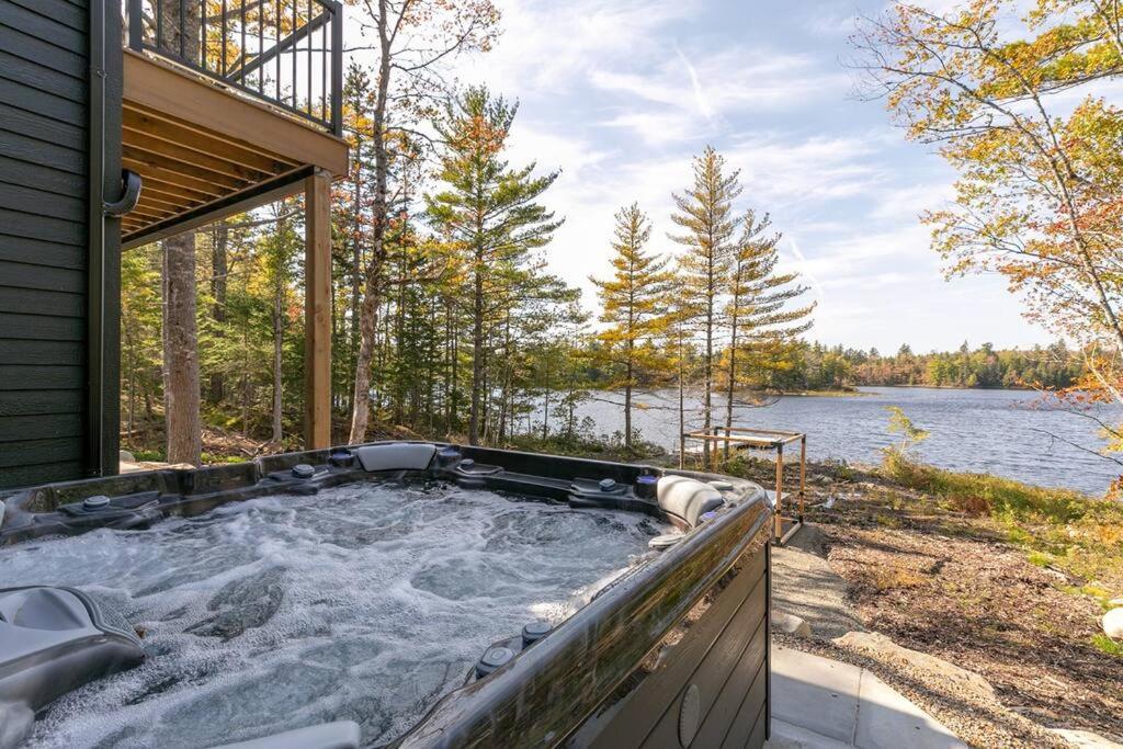 Numinous Cottage Long Lake Oasis Centre Rawdon 外观 照片